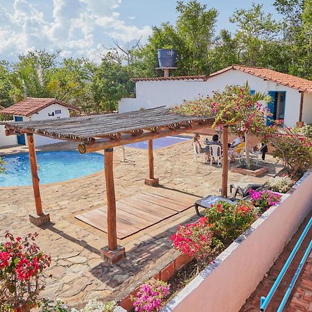 Hotel Santos De Piedra - Maranatha บาริชารา ภายนอก รูปภาพ