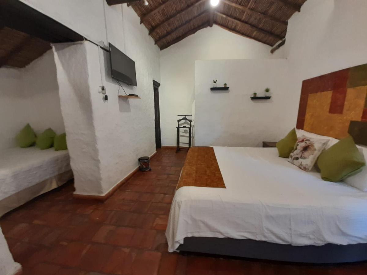 Hotel Santos De Piedra - Maranatha บาริชารา ภายนอก รูปภาพ