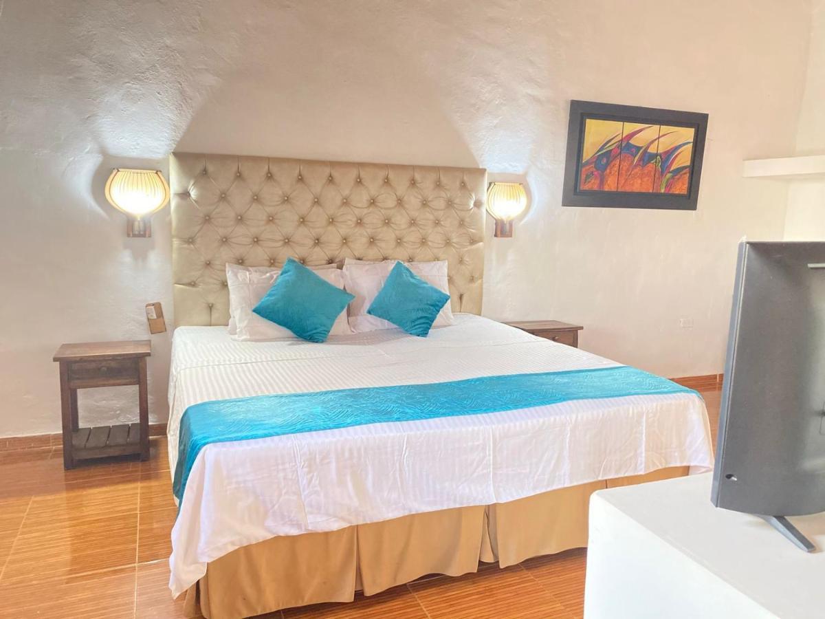 Hotel Santos De Piedra - Maranatha บาริชารา ภายนอก รูปภาพ
