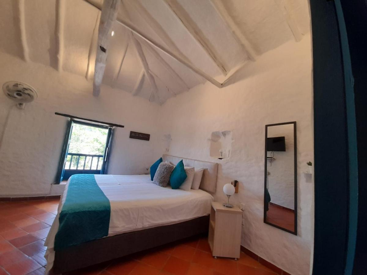 Hotel Santos De Piedra - Maranatha บาริชารา ภายนอก รูปภาพ