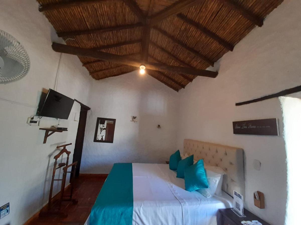 Hotel Santos De Piedra - Maranatha บาริชารา ภายนอก รูปภาพ