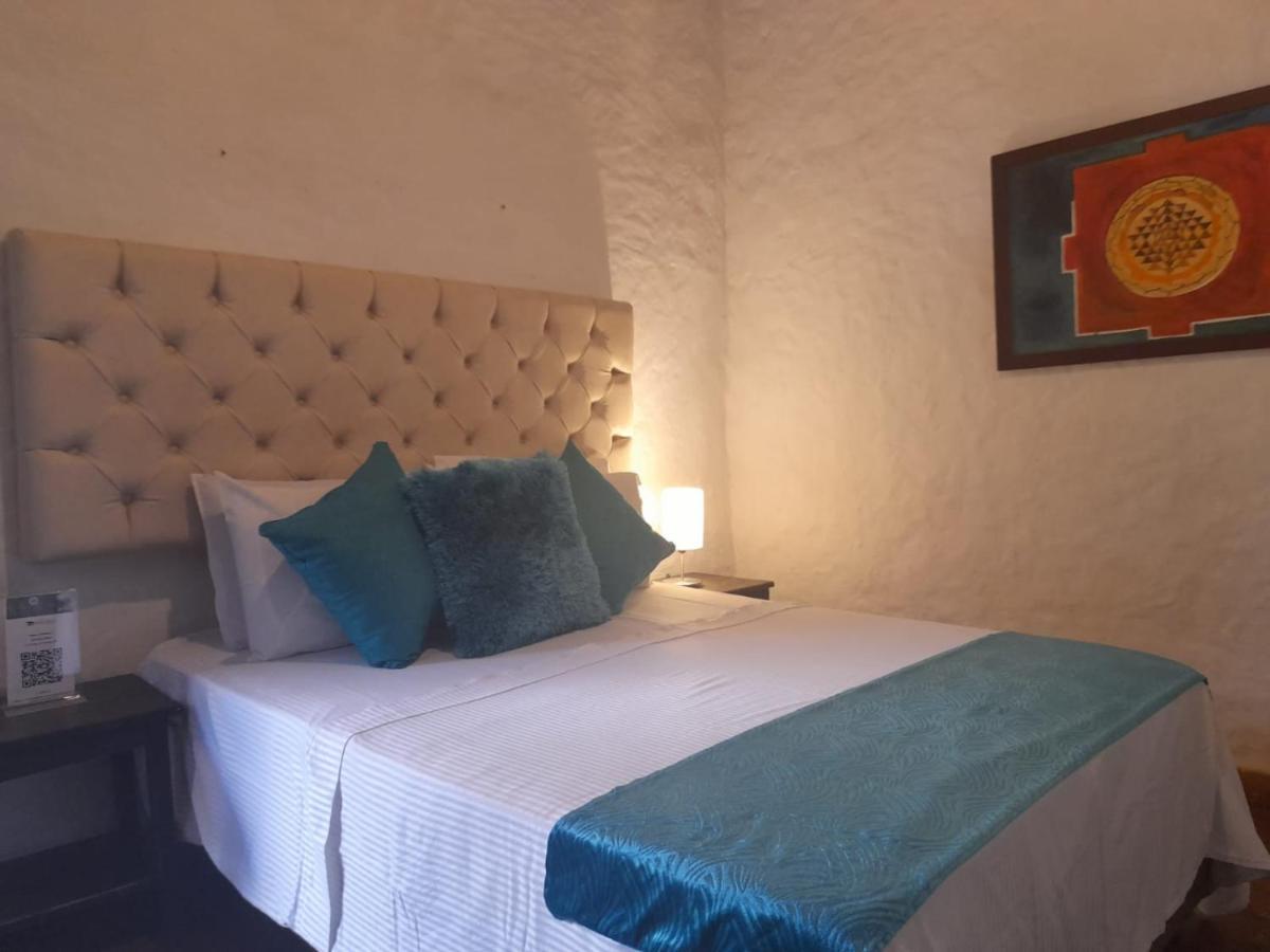 Hotel Santos De Piedra - Maranatha บาริชารา ภายนอก รูปภาพ