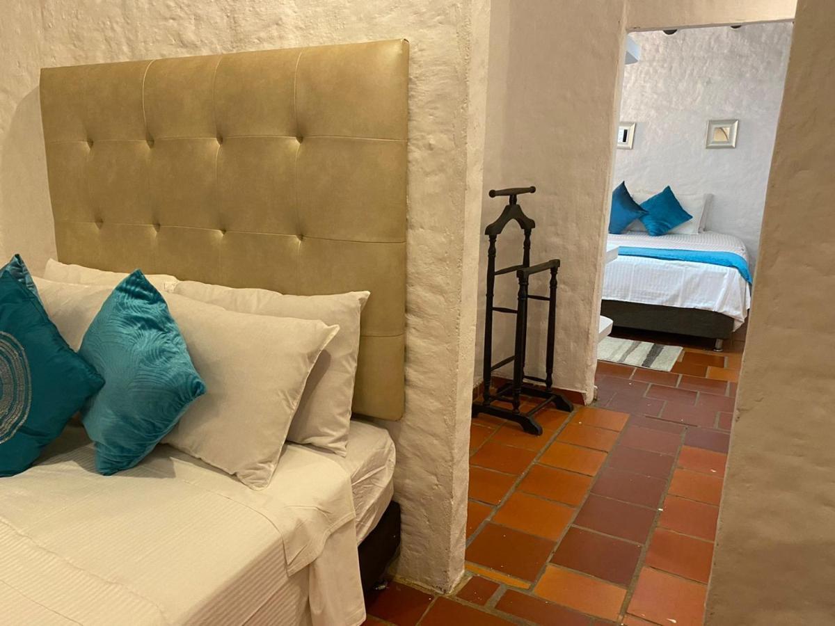 Hotel Santos De Piedra - Maranatha บาริชารา ภายนอก รูปภาพ