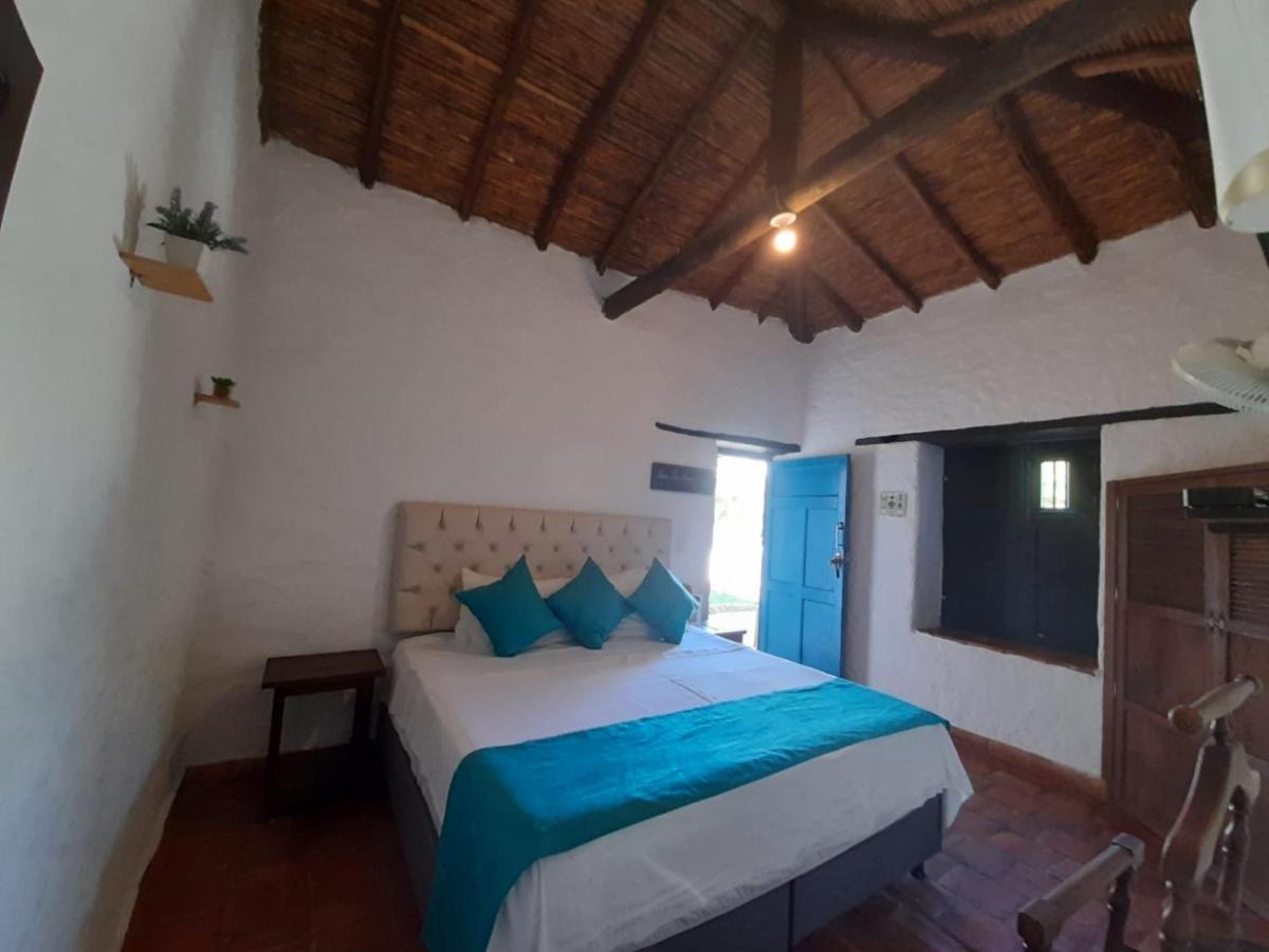 Hotel Santos De Piedra - Maranatha บาริชารา ภายนอก รูปภาพ