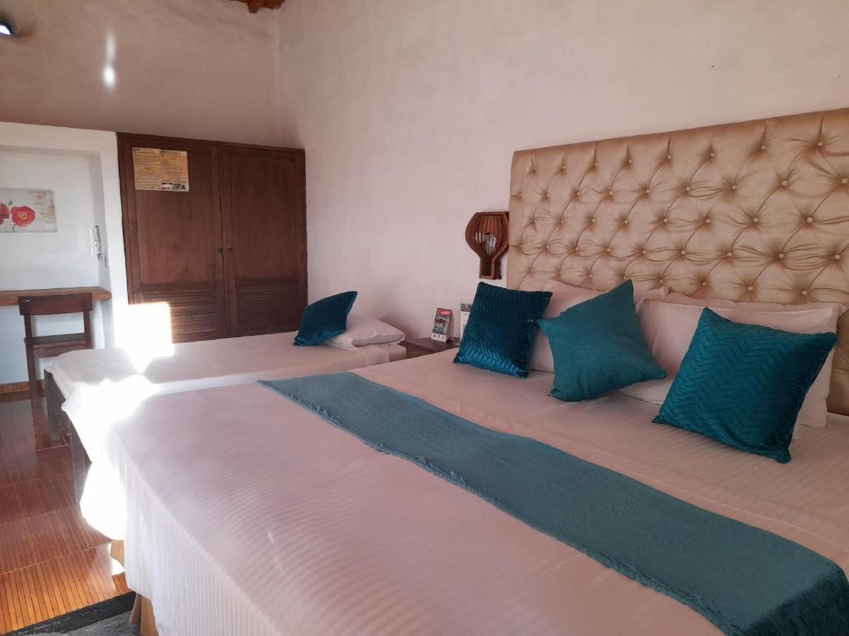 Hotel Santos De Piedra - Maranatha บาริชารา ภายนอก รูปภาพ