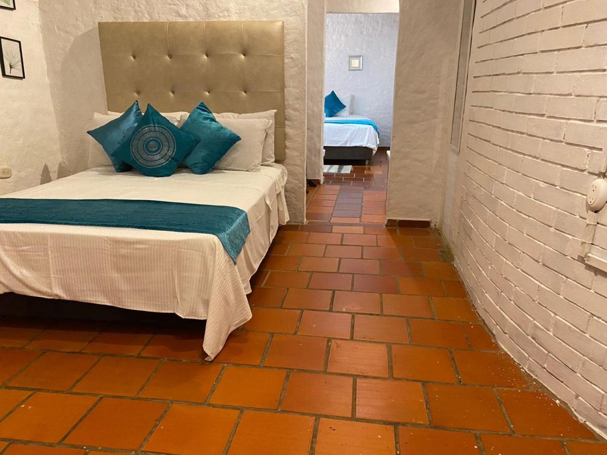 Hotel Santos De Piedra - Maranatha บาริชารา ภายนอก รูปภาพ
