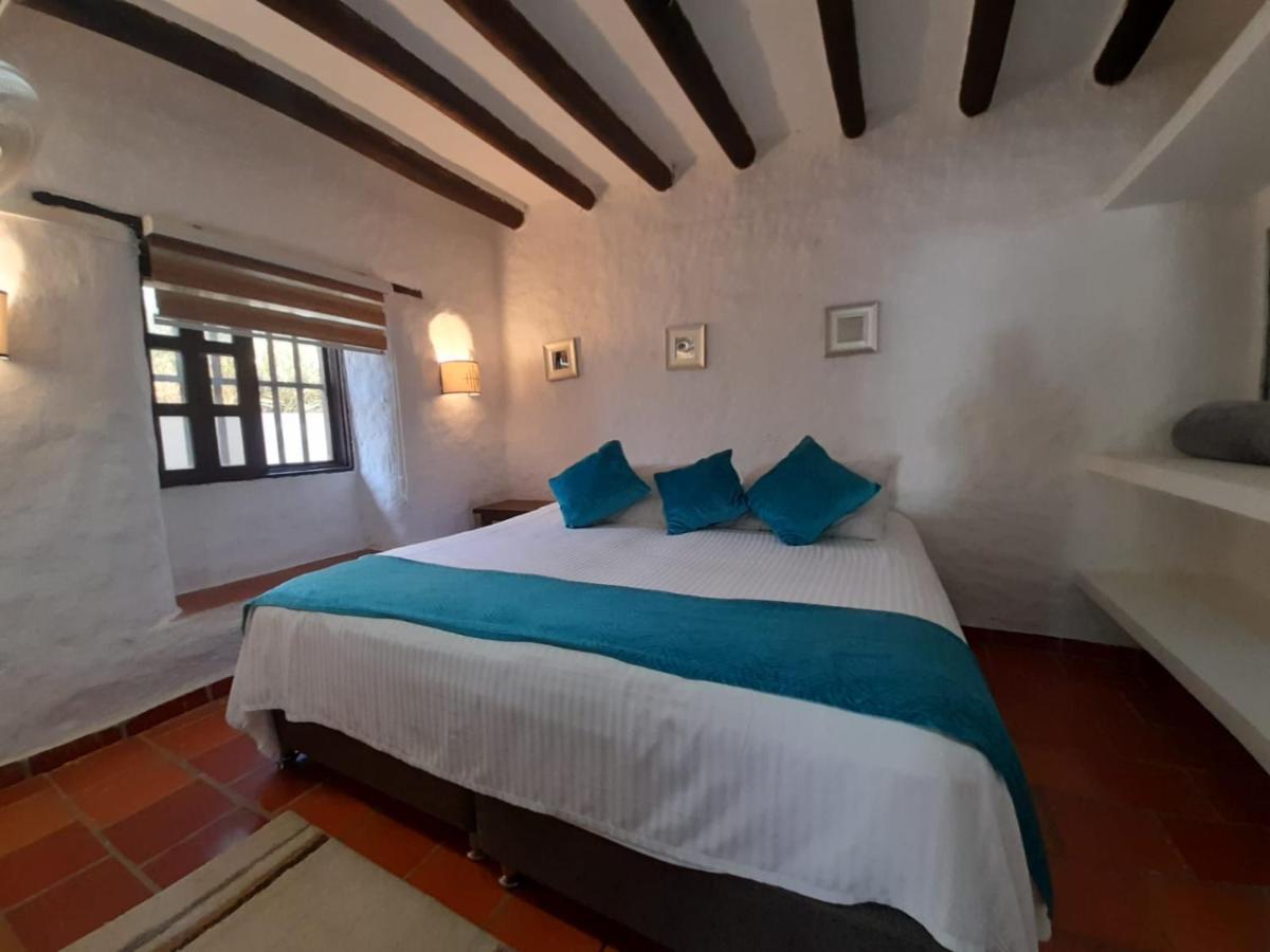 Hotel Santos De Piedra - Maranatha บาริชารา ภายนอก รูปภาพ