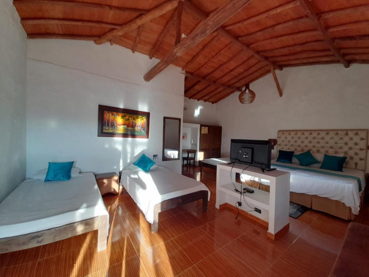 Hotel Santos De Piedra - Maranatha บาริชารา ภายนอก รูปภาพ
