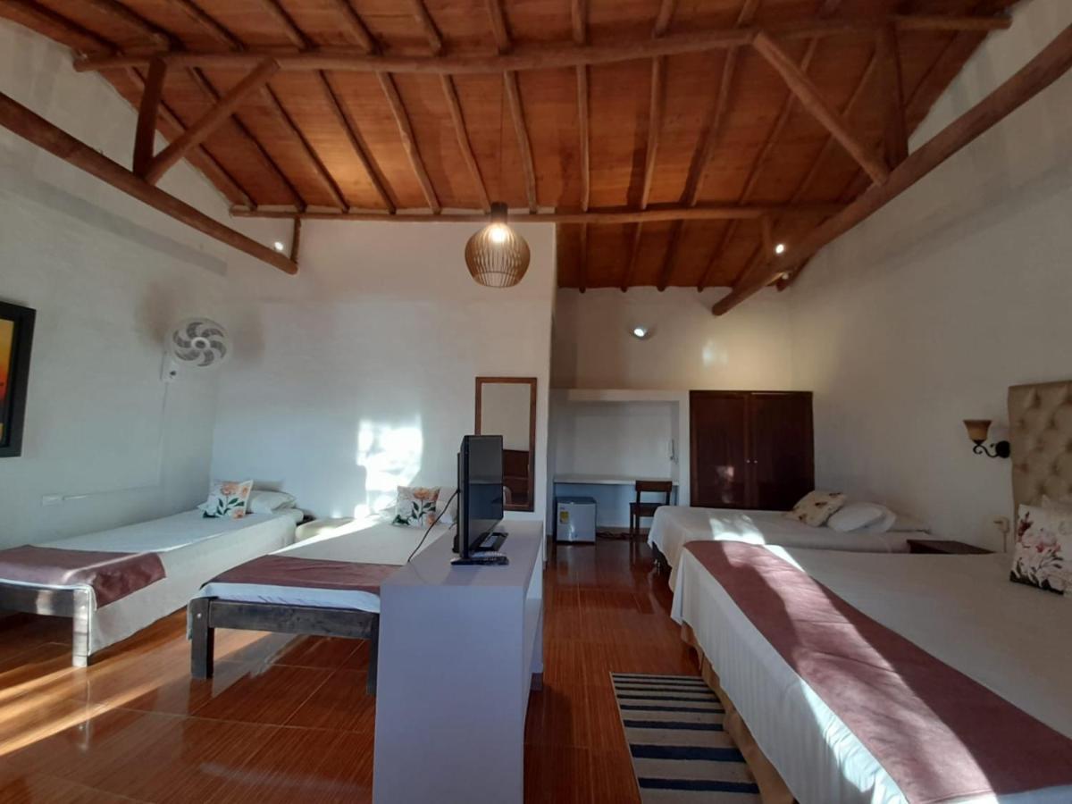 Hotel Santos De Piedra - Maranatha บาริชารา ภายนอก รูปภาพ