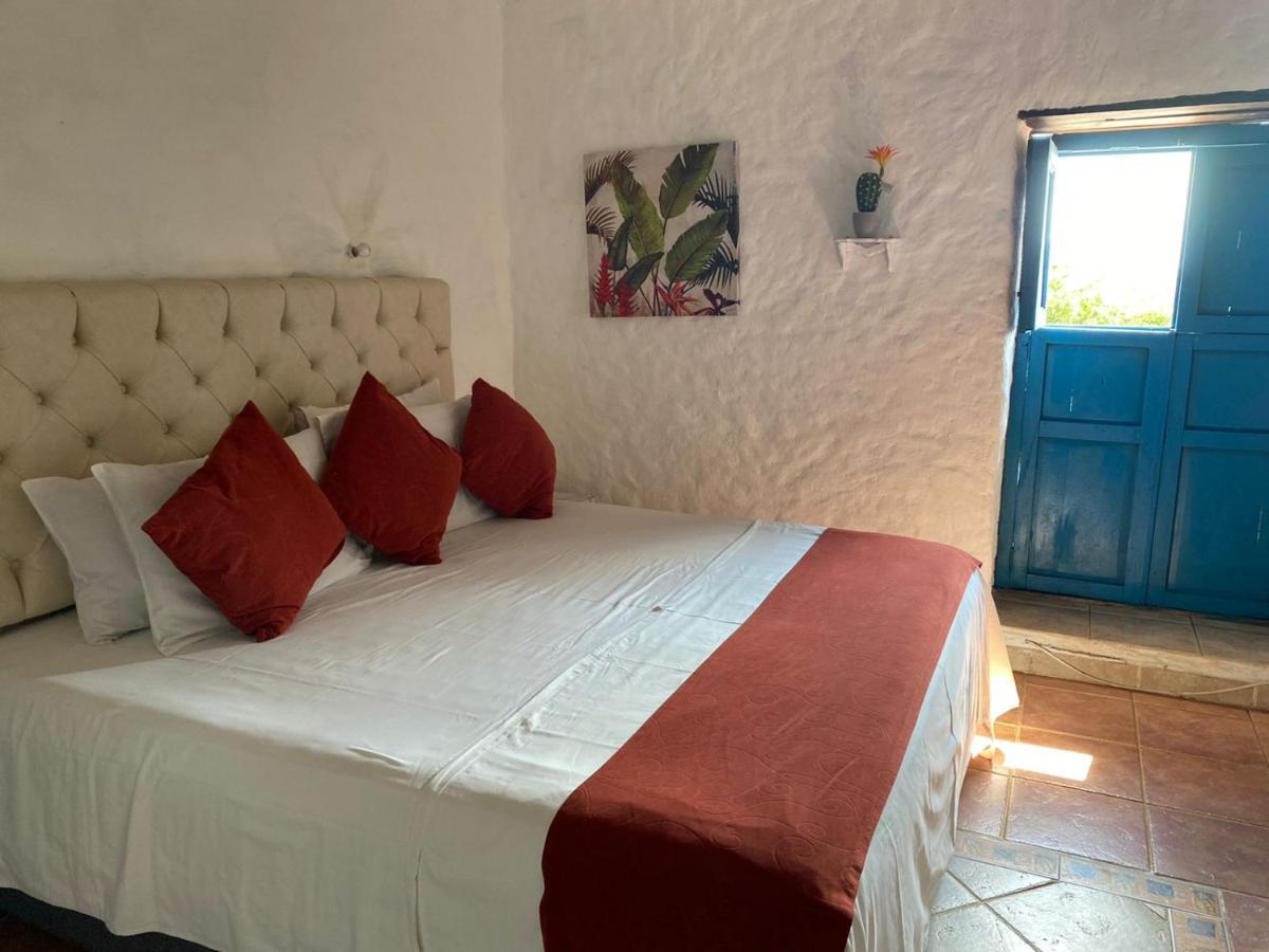 Hotel Santos De Piedra - Maranatha บาริชารา ภายนอก รูปภาพ