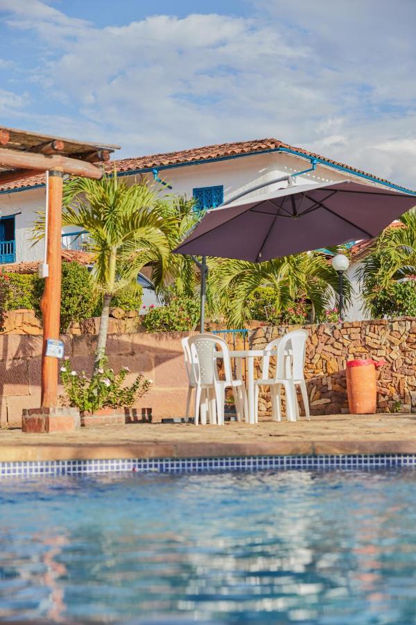 Hotel Santos De Piedra - Maranatha บาริชารา ภายนอก รูปภาพ
