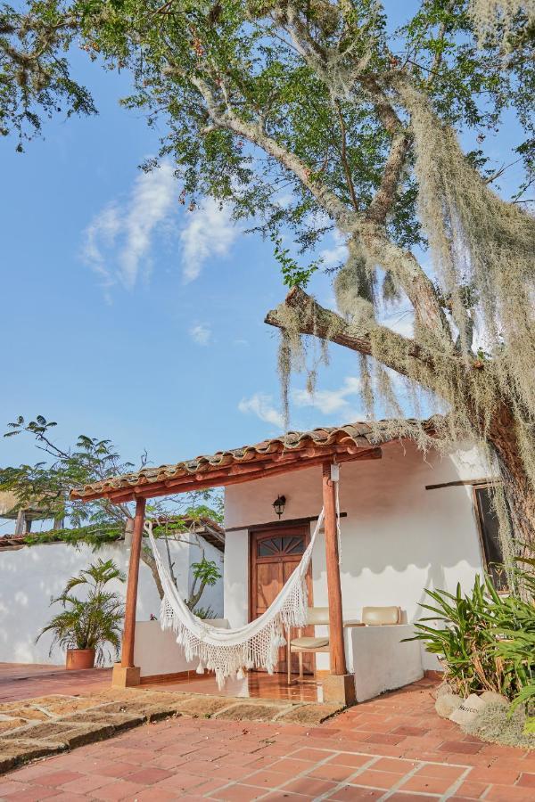 Hotel Santos De Piedra - Maranatha บาริชารา ภายนอก รูปภาพ
