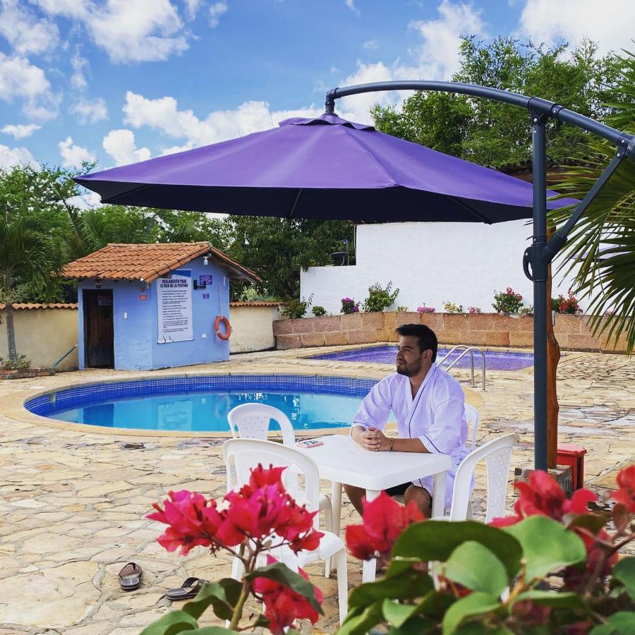 Hotel Santos De Piedra - Maranatha บาริชารา ภายนอก รูปภาพ