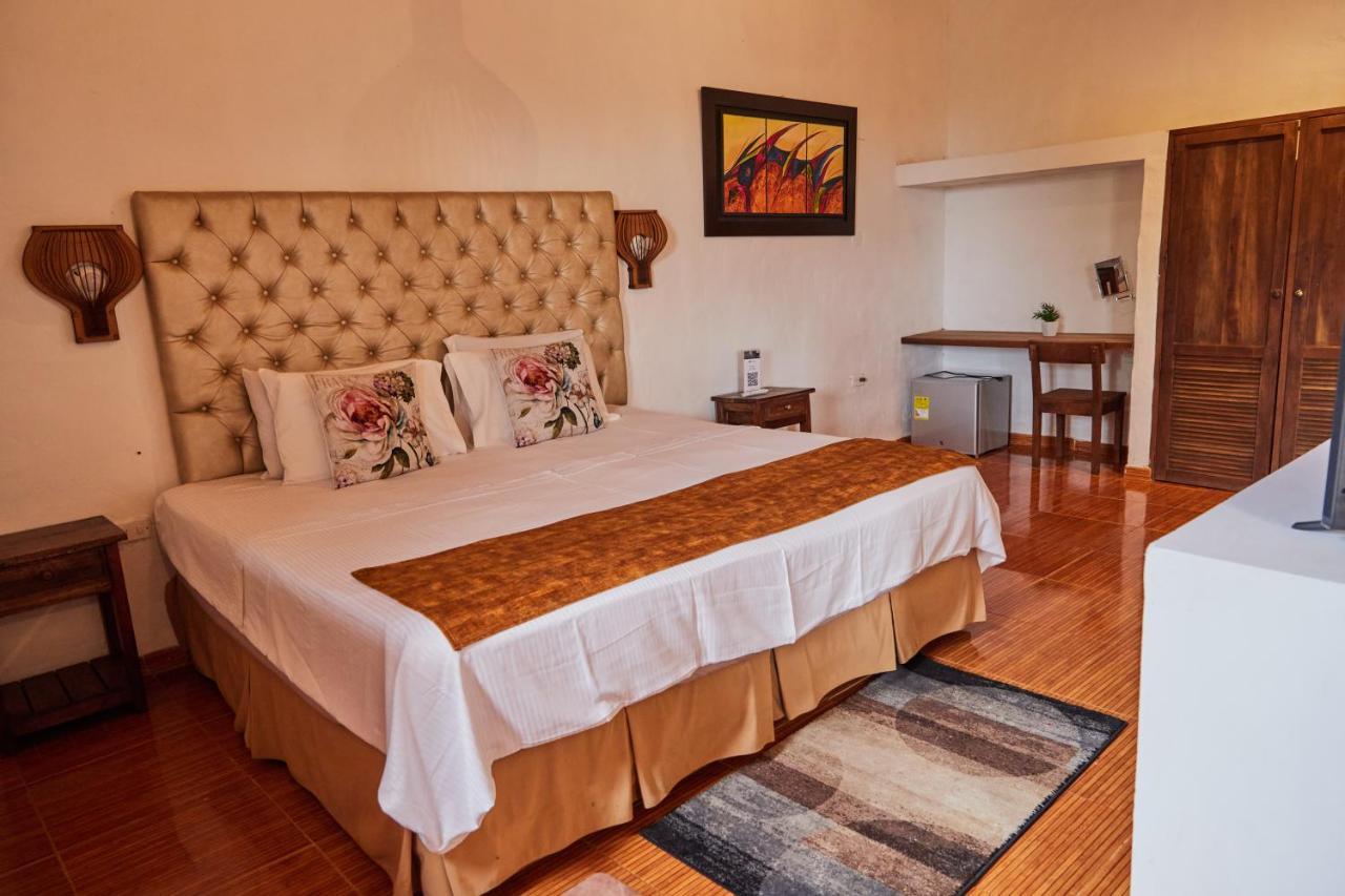 Hotel Santos De Piedra - Maranatha บาริชารา ภายนอก รูปภาพ