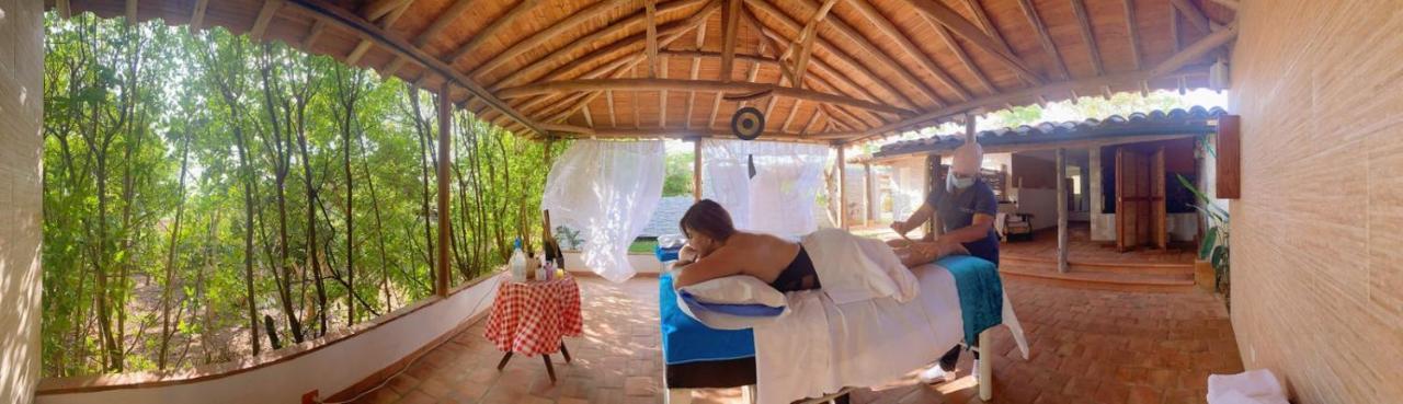 Hotel Santos De Piedra - Maranatha บาริชารา ภายนอก รูปภาพ