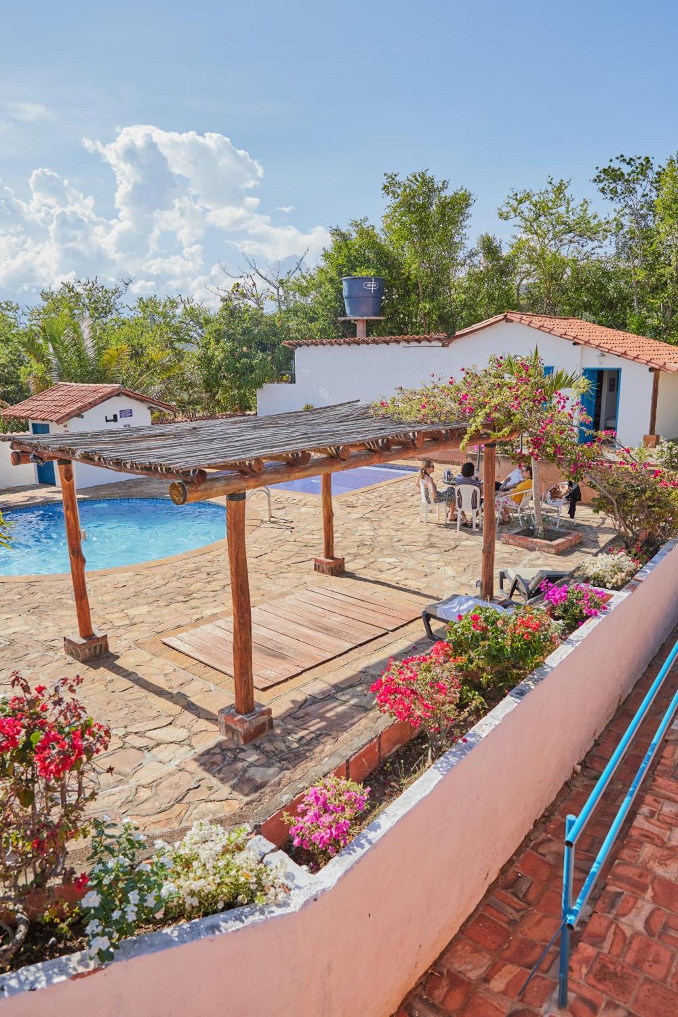 Hotel Santos De Piedra - Maranatha บาริชารา ภายนอก รูปภาพ